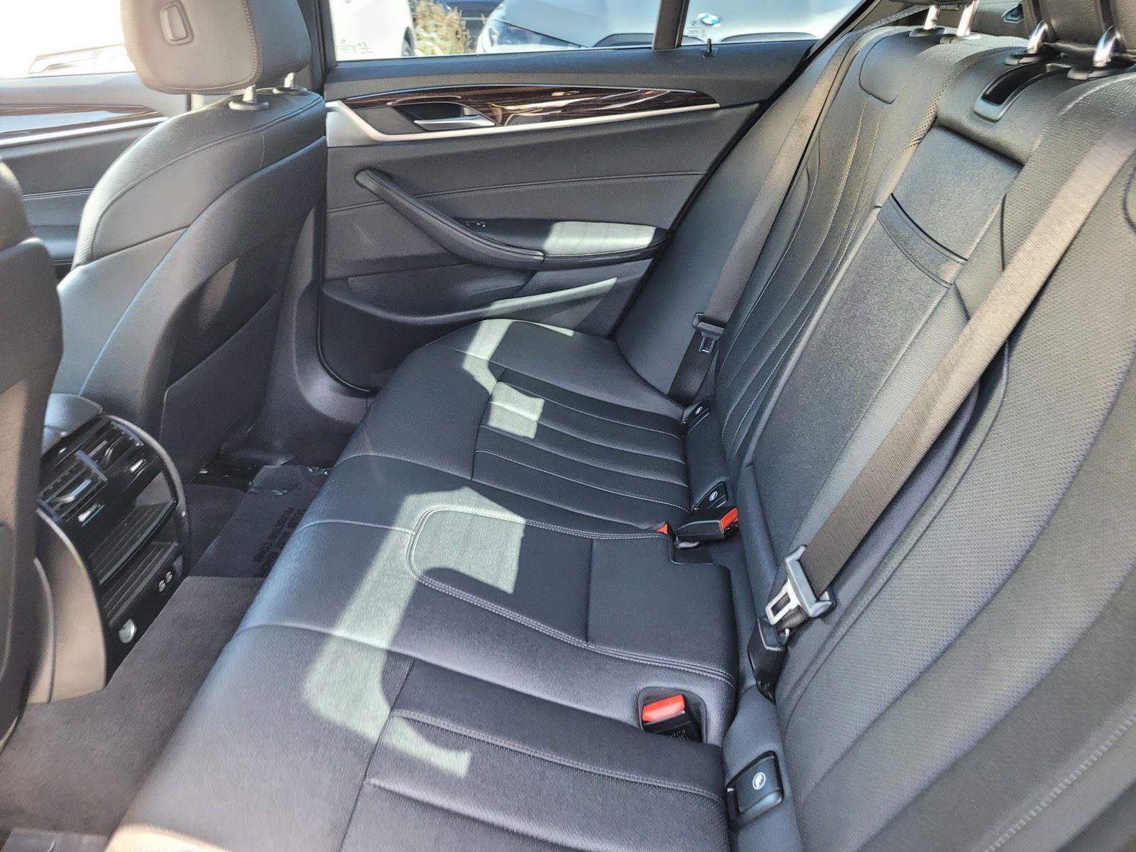 Used 2021 BMW 530e w/ Parking Assistance Package RWD image 17