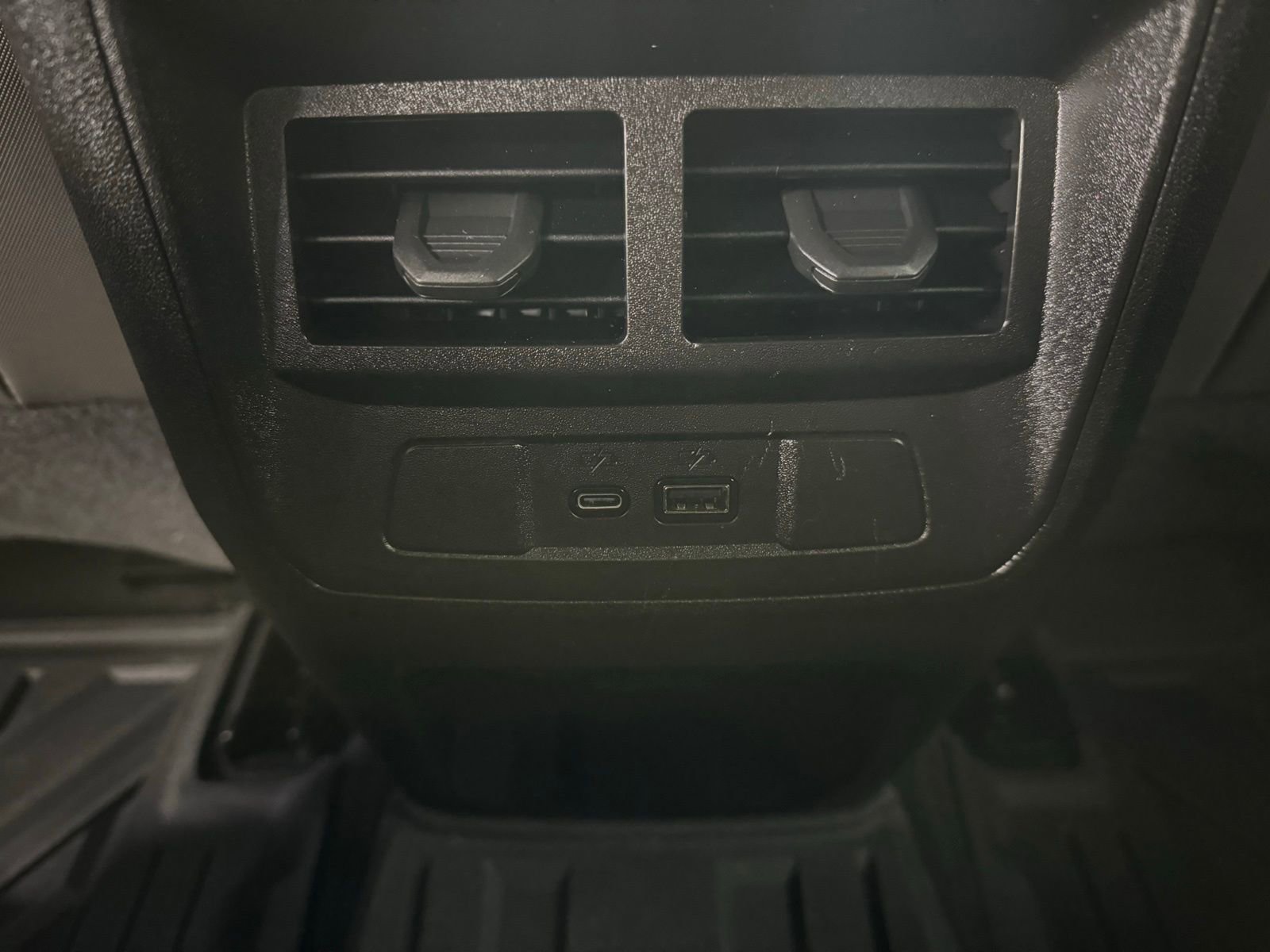 Used 2024 Chevrolet Colorado ZR2 w/ Technology Package AWD/4WD image 31