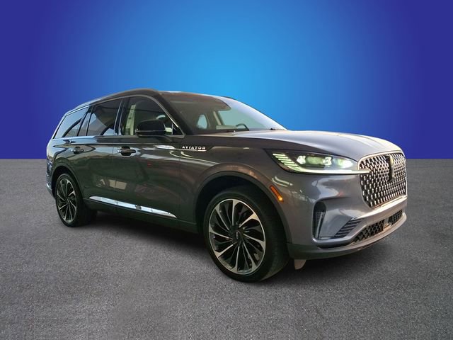 Certified 2025 Lincoln Aviator Reserve w/ Equipment Group 201A image 3