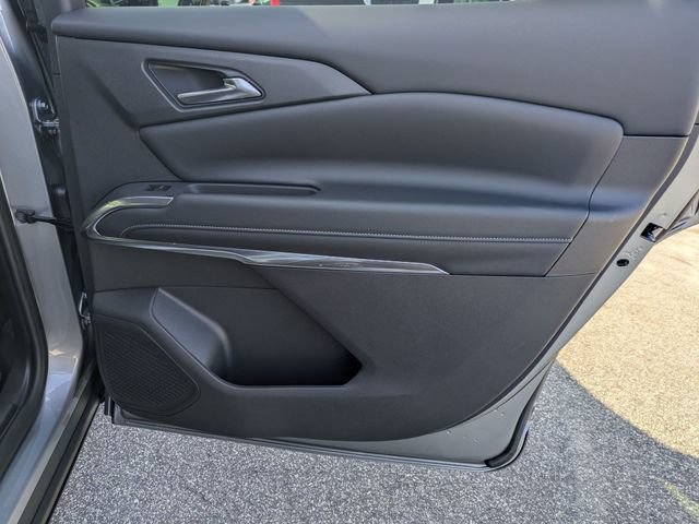 New 2026 Chevrolet Traverse LT w/ Midnight/Sport Edition FWD image 34