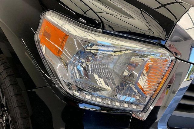 Used 2014 Toyota Tundra SR5 w/ TRD Off Road Package image 28