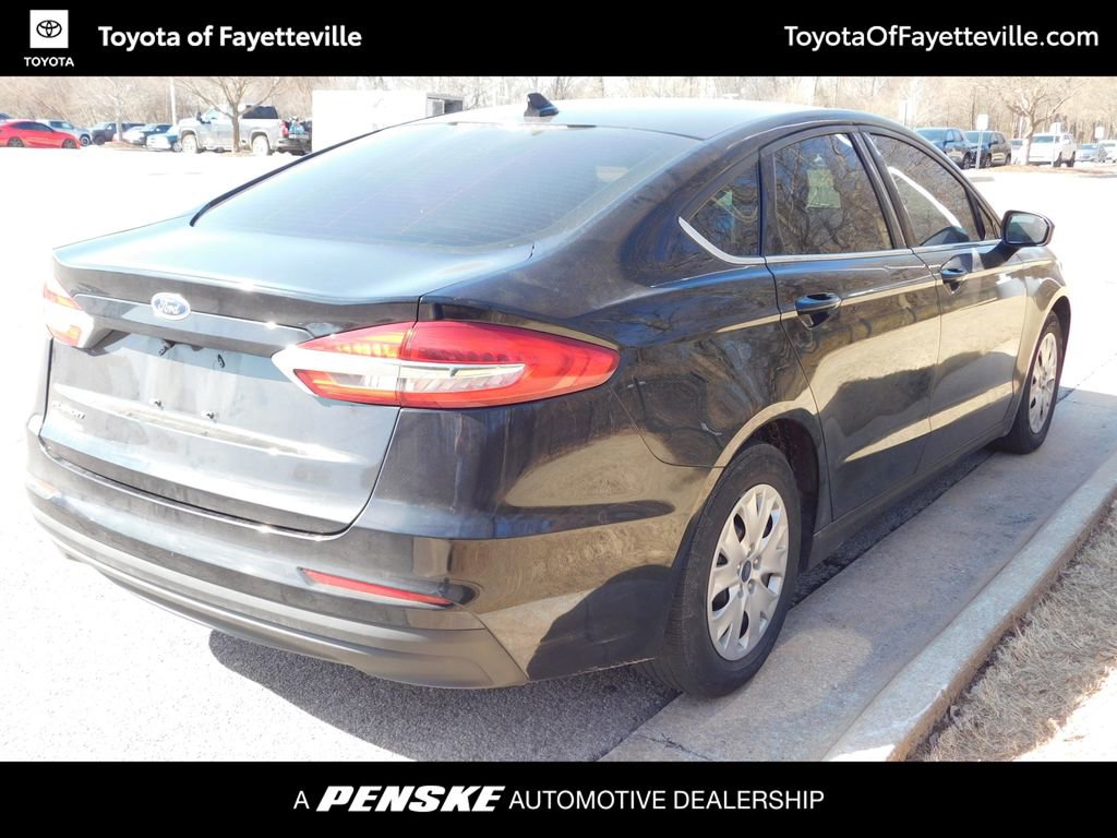 Used 2020 Ford Fusion S image 4