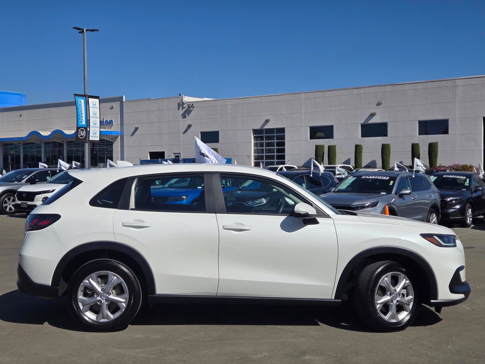 Used 2025 Honda HR-V LX image 8