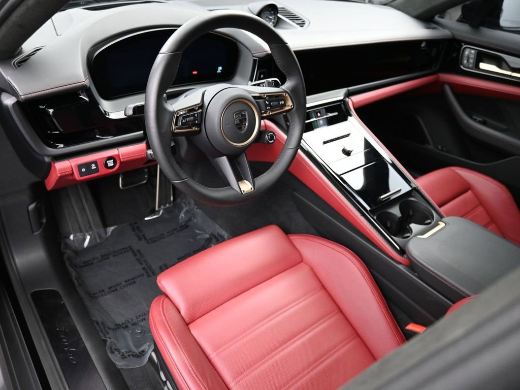 Certified 2025 Porsche Panamera Turbo image 4