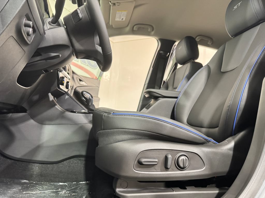 New 2026 Buick Encore GX Sport Touring w/ Comfort Package AWD/4WD image 8