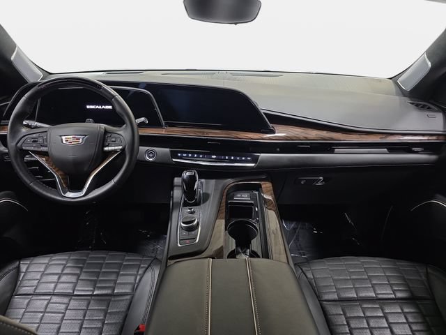 Certified 2023 Cadillac Escalade Sport Platinum w/ LPO, ONYX Package AWD/4WD image 9