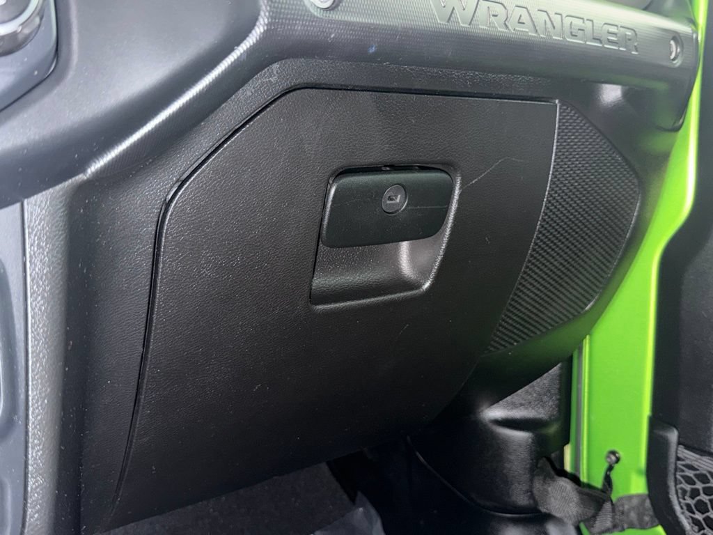 Used 2018 Jeep Wrangler Unlimited Sport S AWD/4WD image 45