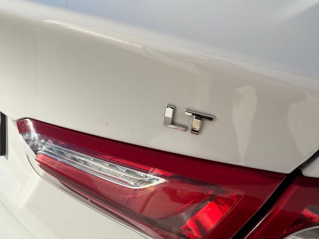 Used 2022 Chevrolet Malibu LT image 10