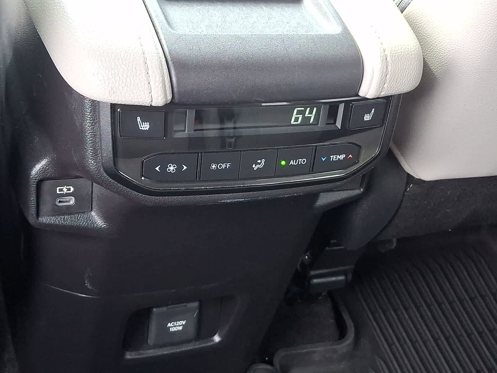 Certified 2024 Toyota Grand Highlander AWD image 14