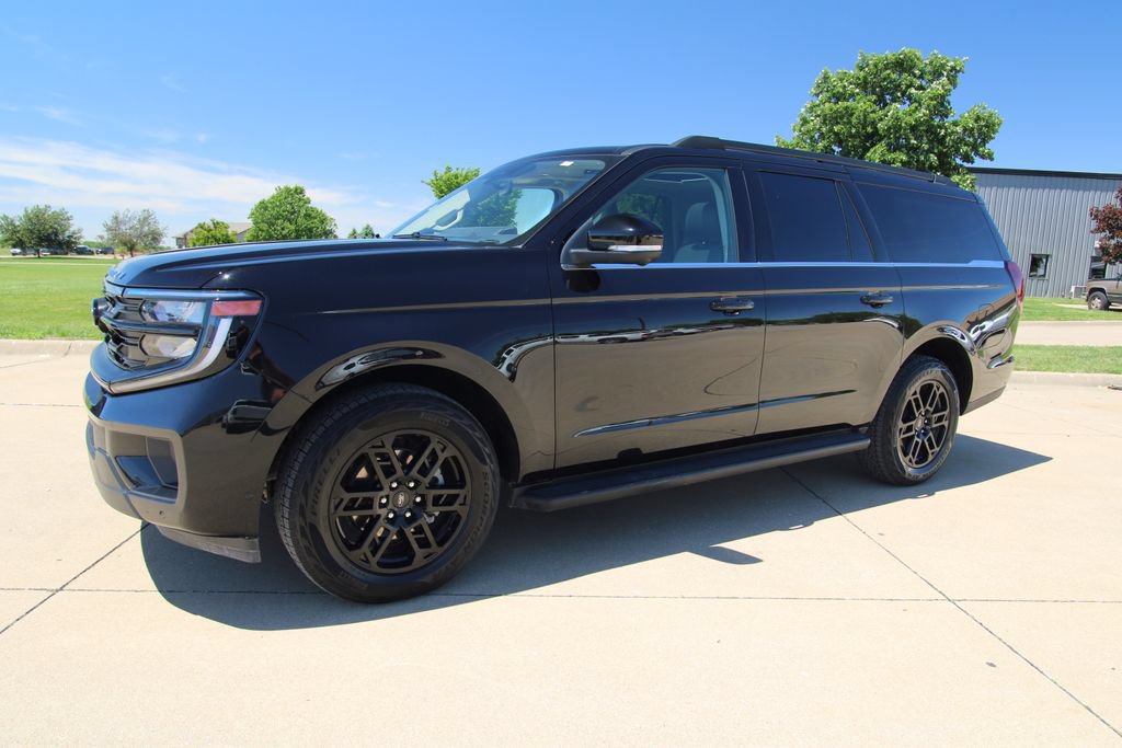 Used 2025 Ford Expedition Max Active AWD/4WD image 19