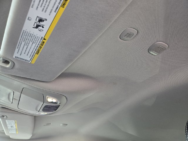 Used 2024 Chrysler Pacifica Touring-L FWD image 25