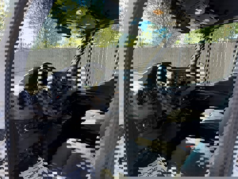 Used 2025 Mercedes-Benz Sprinter 2500 image 28