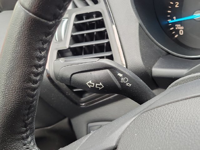 Used 2018 Ford Escape Titanium FWD image 16