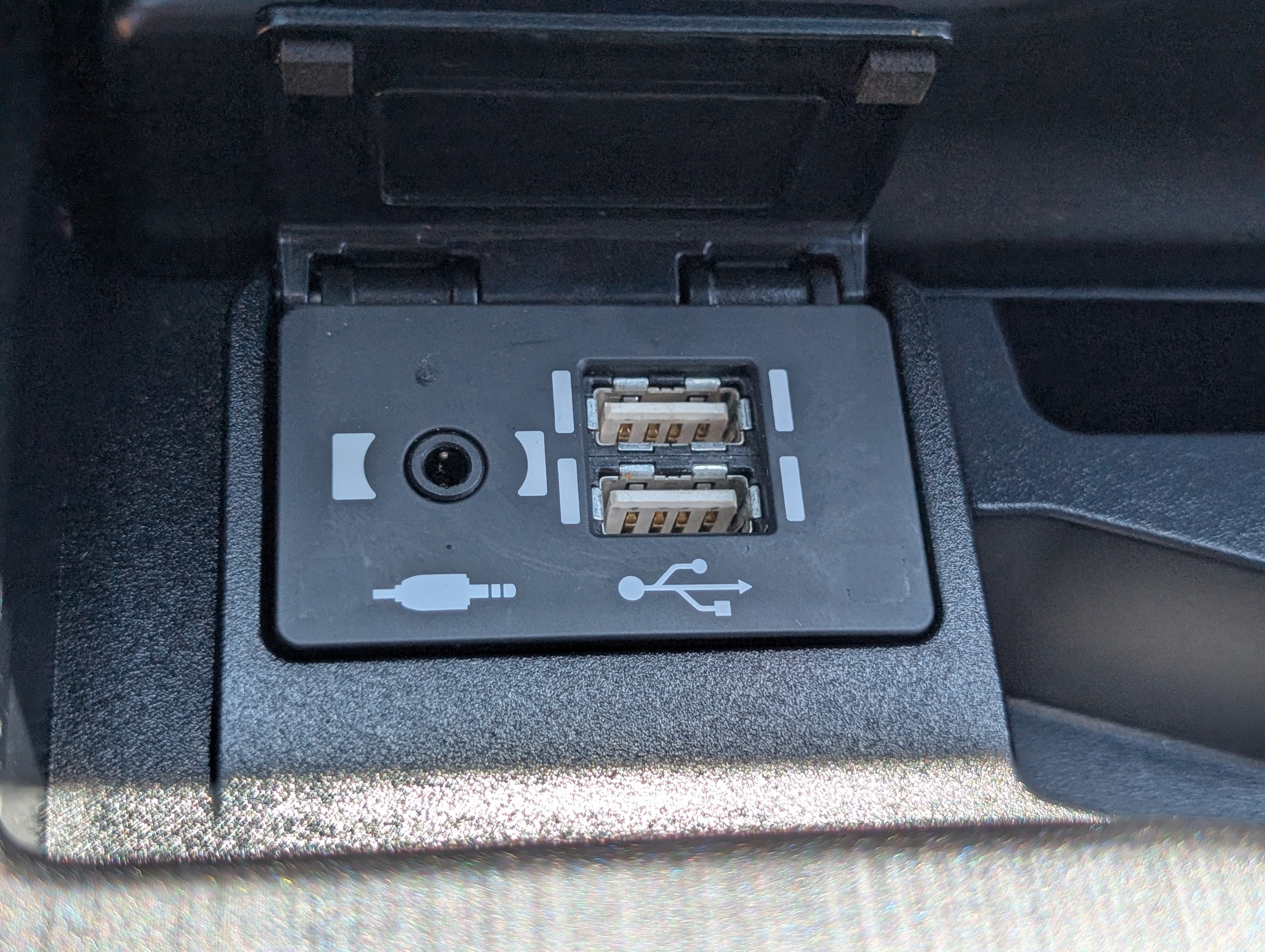 Certified 2021 Lexus ES 300h w/ Accessory Package FWD image 27