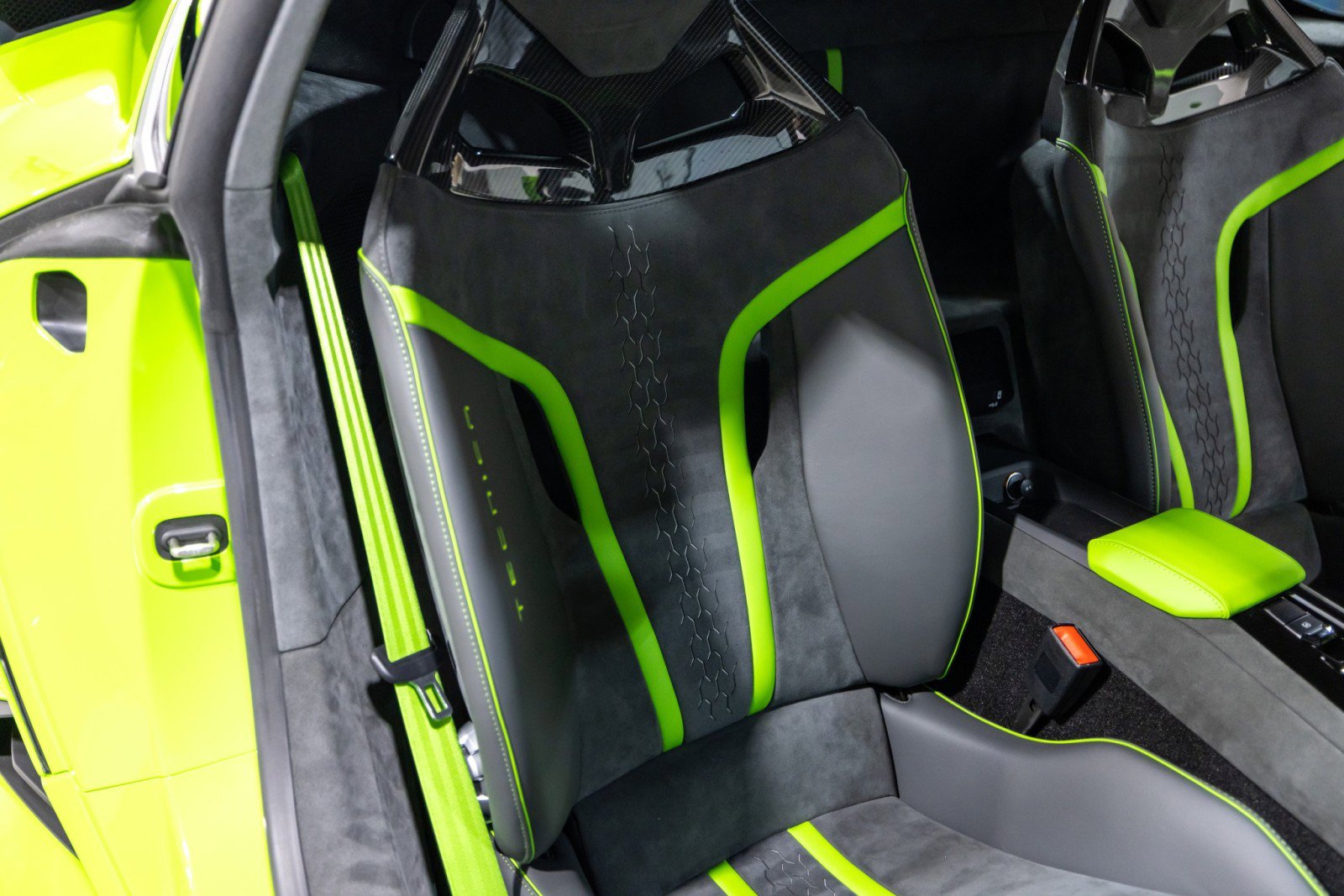 Used 2024 Lamborghini Huracan Tecnica image 33