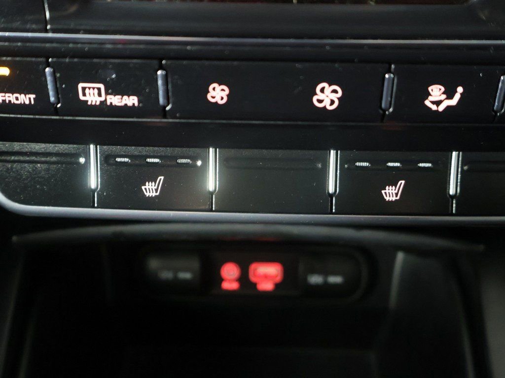 Used 2020 Kia Sorento LX w/ LX I4 Convenience Package image 45