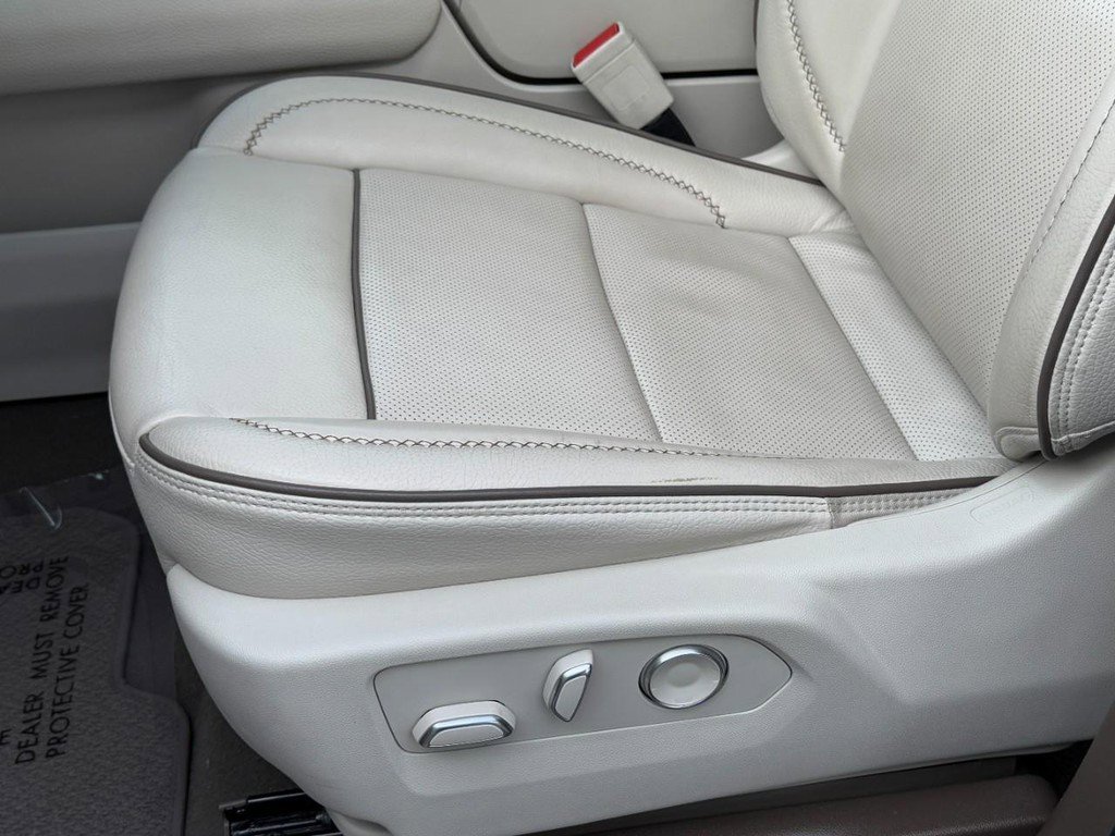 Used 2023 GMC Yukon Denali image 29