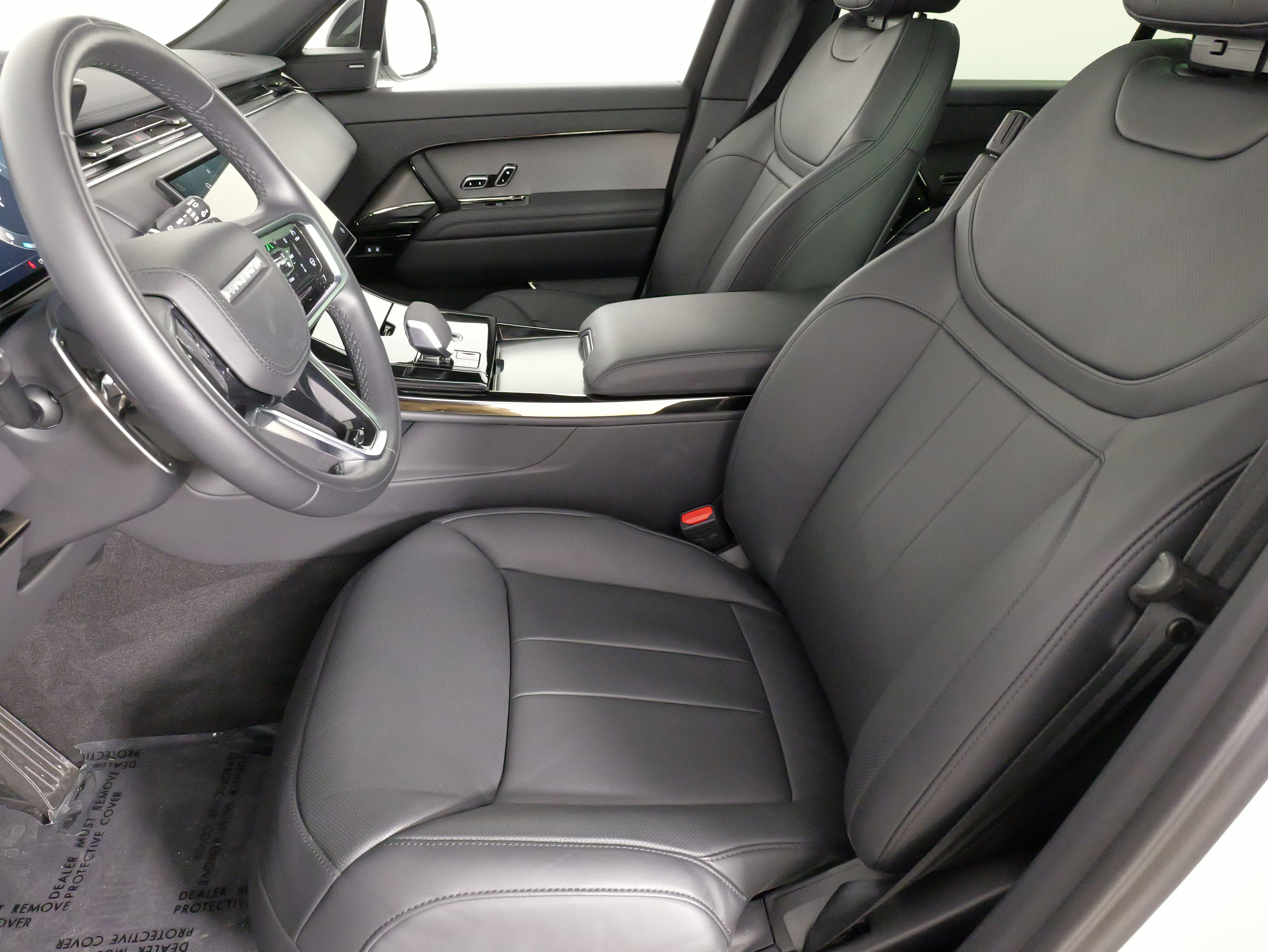 Used 2025 Land Rover Range Rover Sport SE image 29