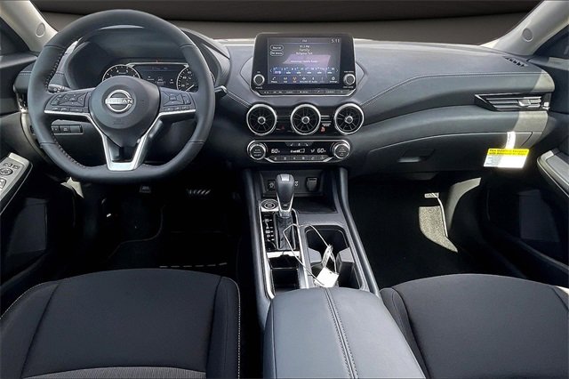 New 2025 Nissan Sentra SV image 5
