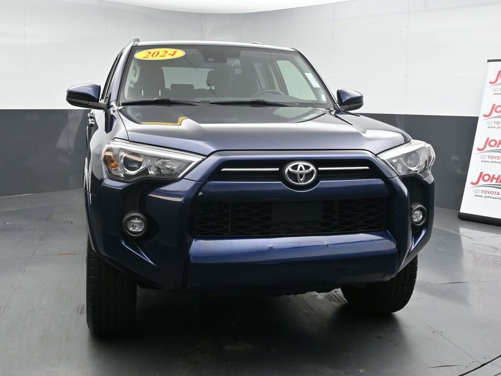 Used 2024 Toyota 4Runner SR5 AWD/4WD image 3