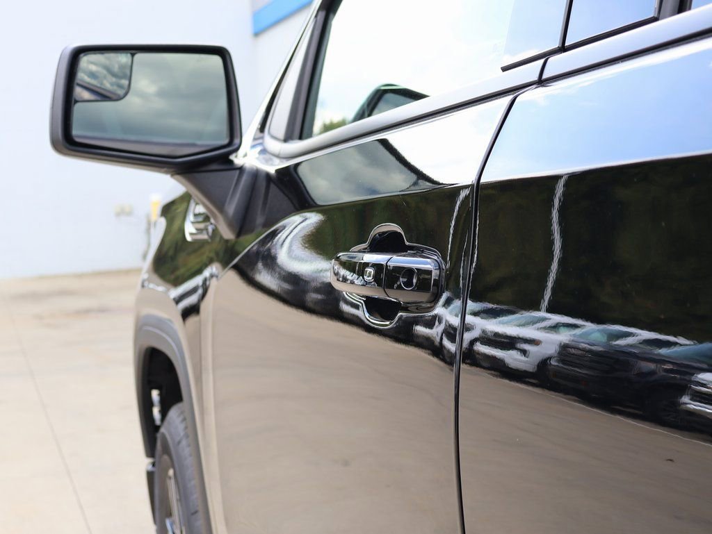 New 2026 GMC Sierra 1500 Elevation image 10