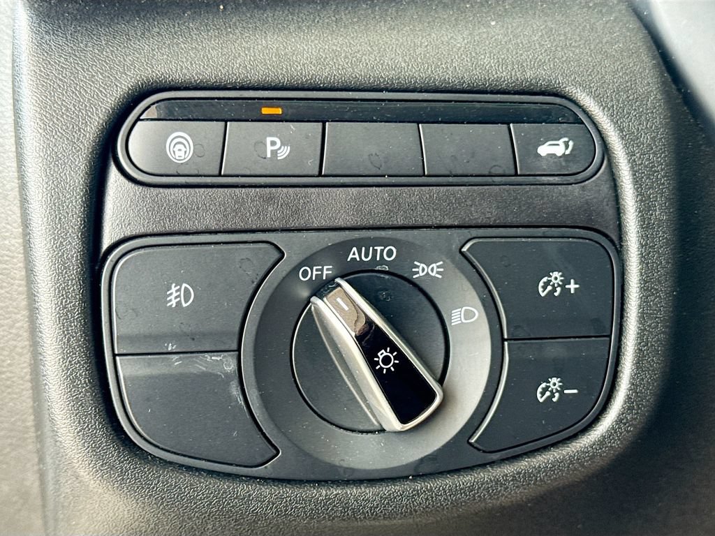 Used 2019 INFINITI QX50 Essential w/ Premium Heat Package FWD image 12