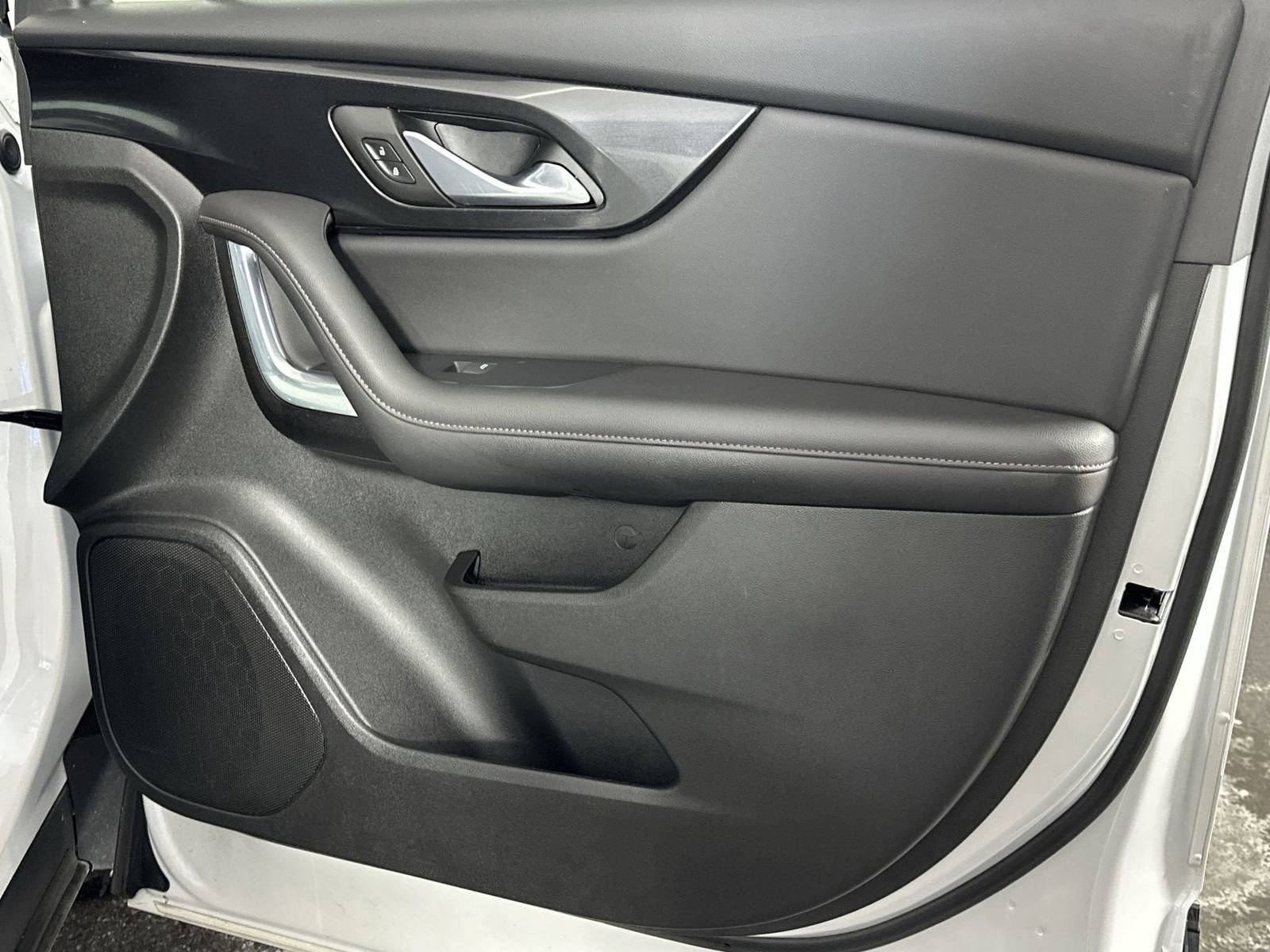 Used 2022 Chevrolet Blazer Premier image 34