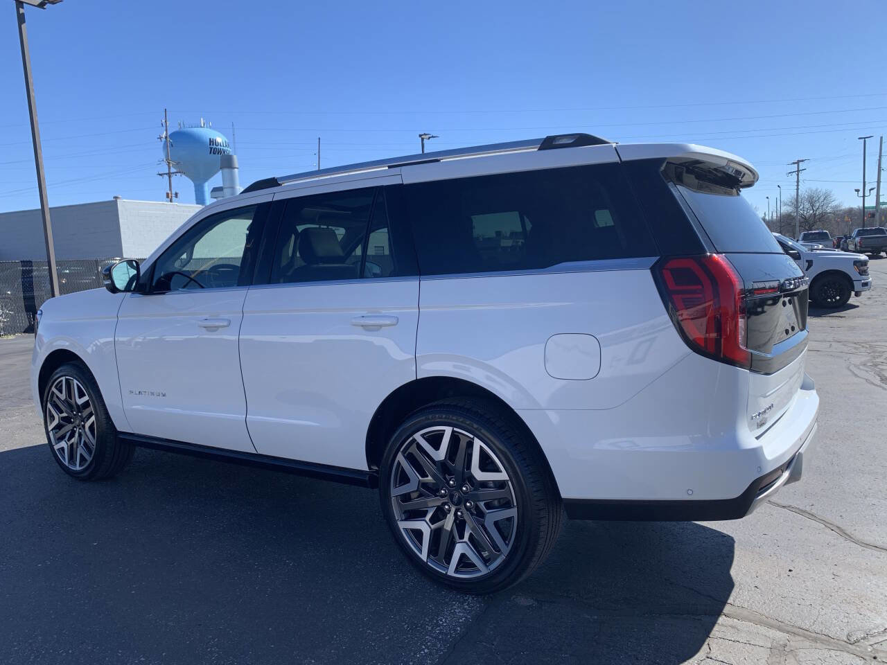 Used 2025 Ford Expedition Platinum w/ Platinum Ultimate Package image 6