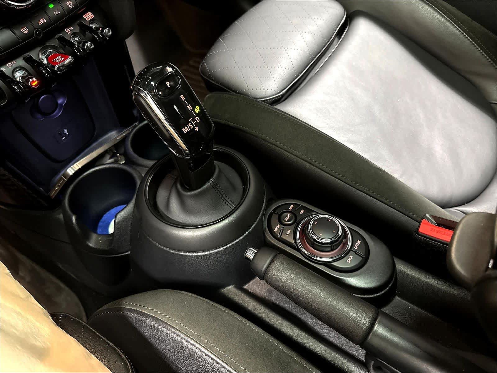 Used 2024 MINI Cooper S w/ Signature Upholstery Package FWD image 17