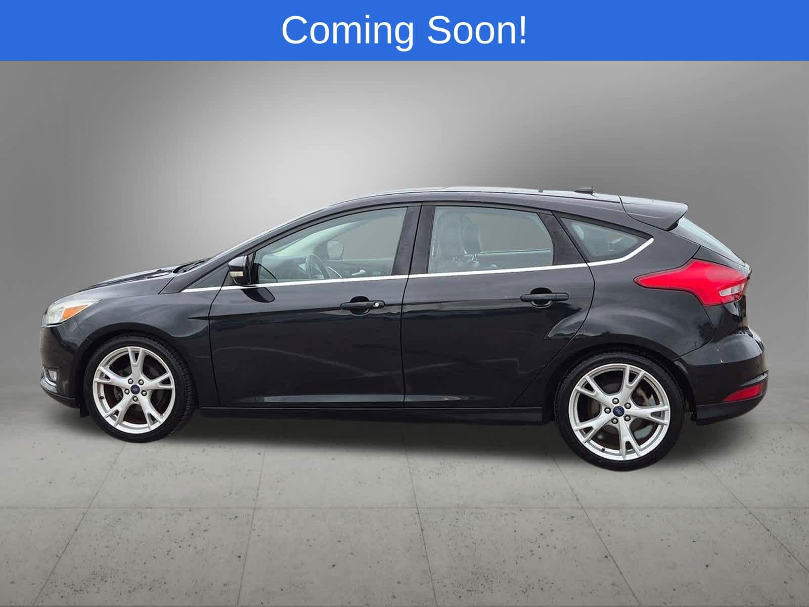 Used 2015 Ford Focus Titanium w/ Titanium Technology Package FWD image 3