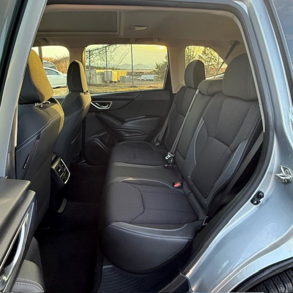 Used 2020 Subaru Forester Premium AWD/4WD image 18