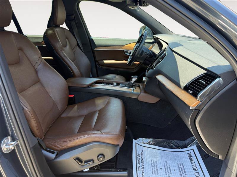 Used 2022 Volvo XC90 T6 Momentum w/ Advanced Package AWD/4WD image 18