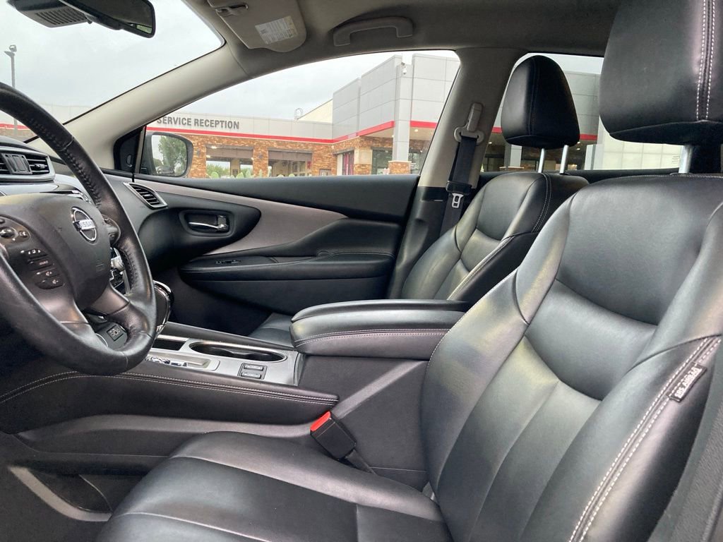 Used 2022 Nissan Murano SV w/ SV Midnight Edition Package FWD image 10