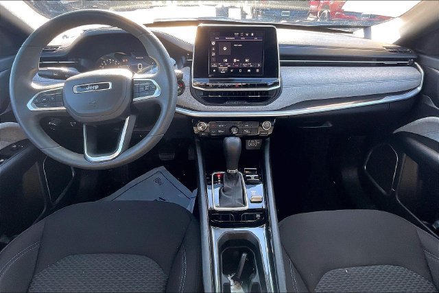 Certified 2025 Jeep Compass Sport AWD/4WD image 15