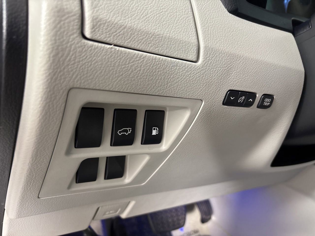 Used 2011 Lexus RX 350 AWD w/ Premium Pkg image 9