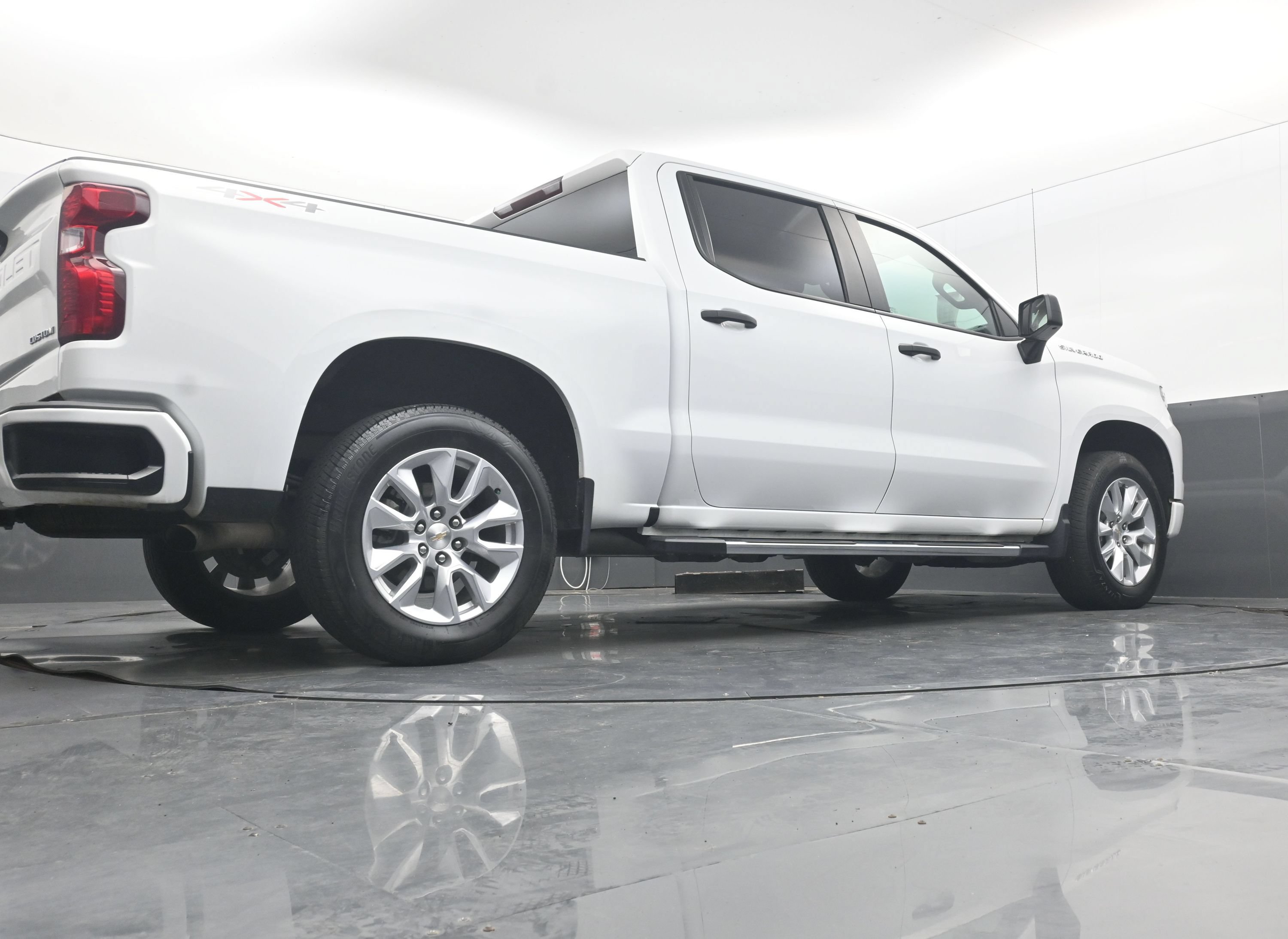 Used 2024 Chevrolet Silverado 1500 Custom AWD/4WD image 25