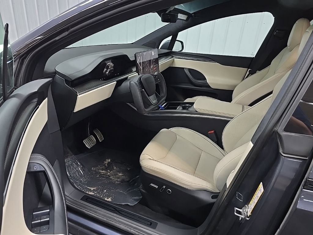 Used 2023 Tesla Model X Plaid image 31