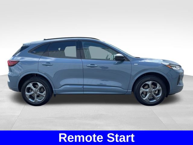 Used 2024 Ford Escape ST-Line w/ Tech Pack #1 AWD/4WD image 6