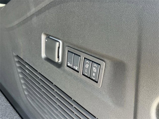 New 2026 GMC Yukon XL AT4 Ultimate image 32