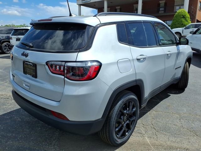 New 2026 Jeep Compass Latitude image 3
