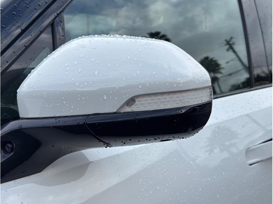 Used 2022 Rivian R1T Adventure image 31