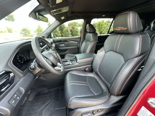 Used 2025 Honda Pilot TrailSport image 17