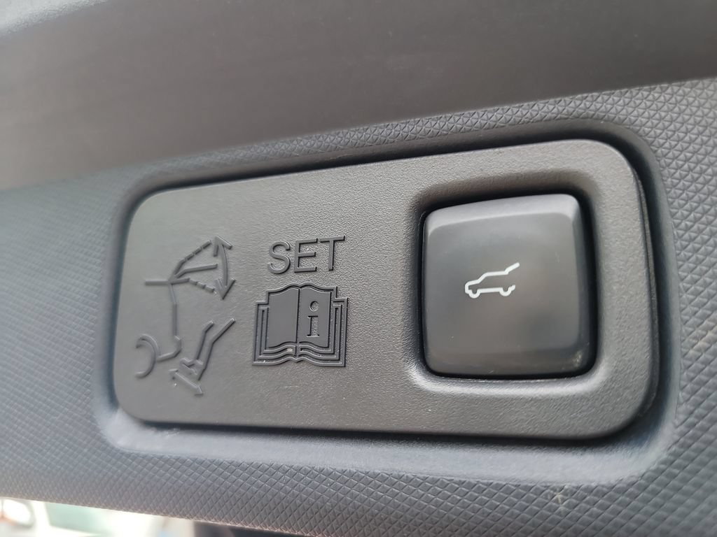 Certified 2022 Ford Mustang Mach-E Premium RWD image 8