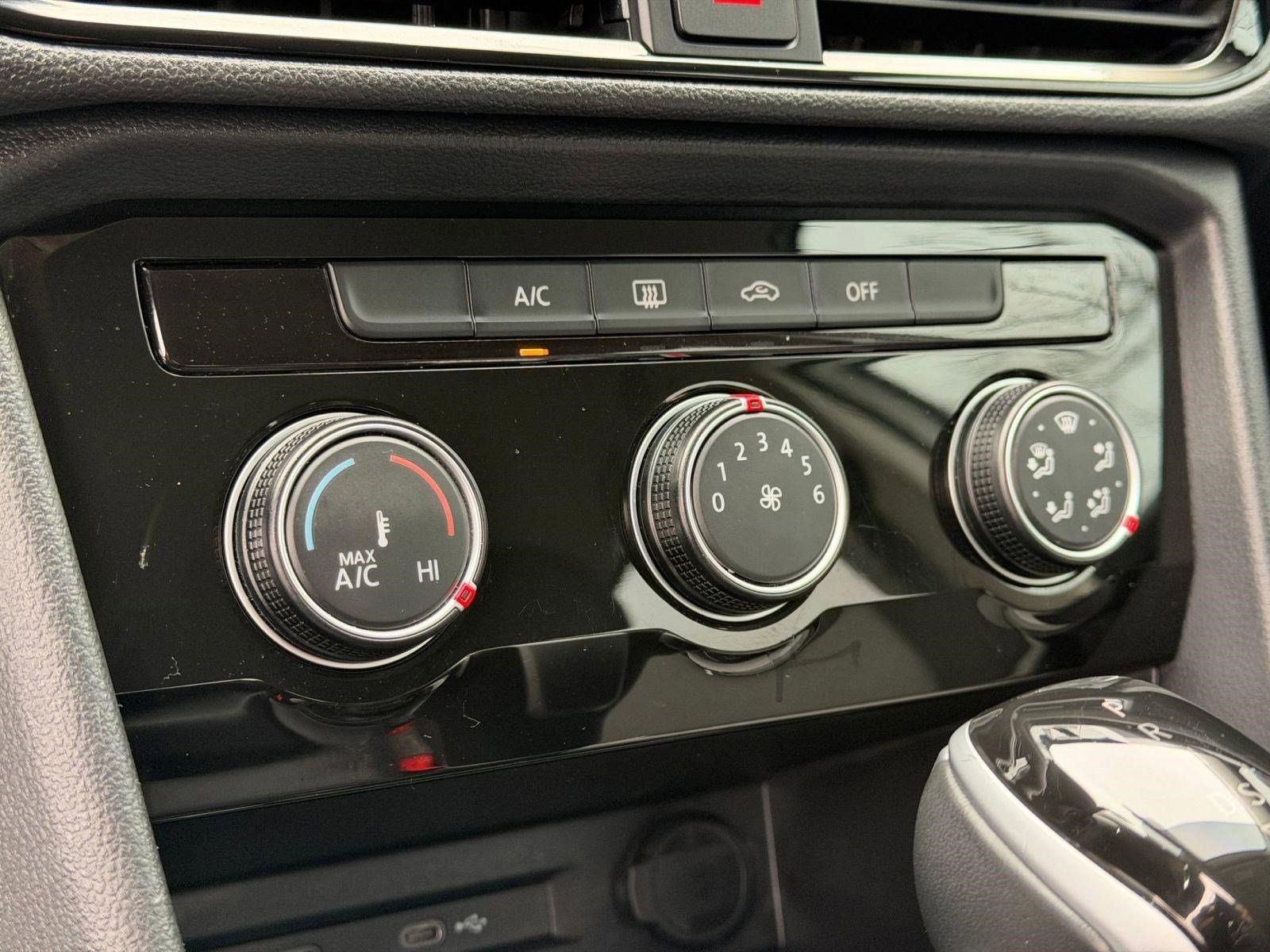 Used 2024 Volkswagen Taos S image 25