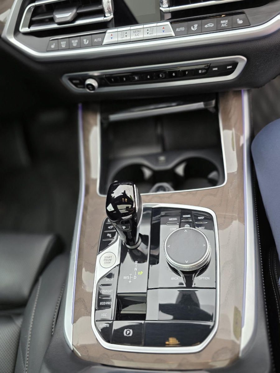 Used 2023 BMW X5 xDrive40i w/ Premium Package AWD/4WD image 18