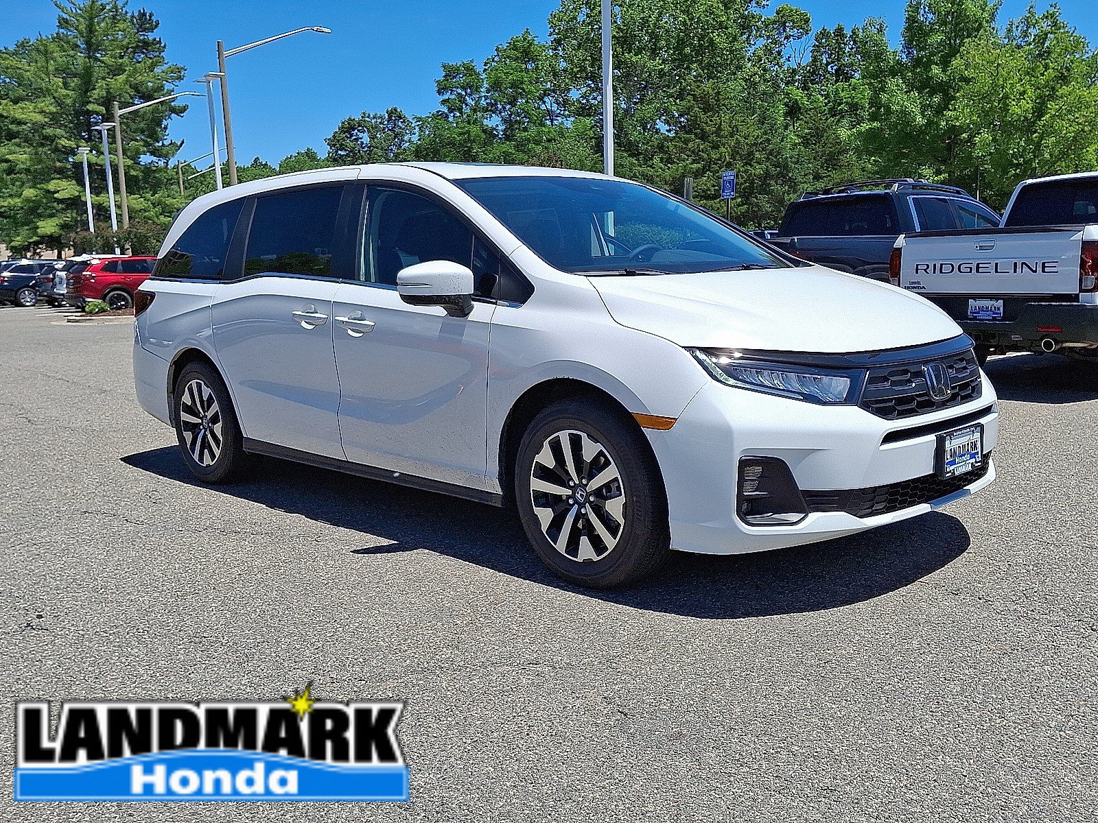 New 2026 Honda Odyssey EX-L image 2