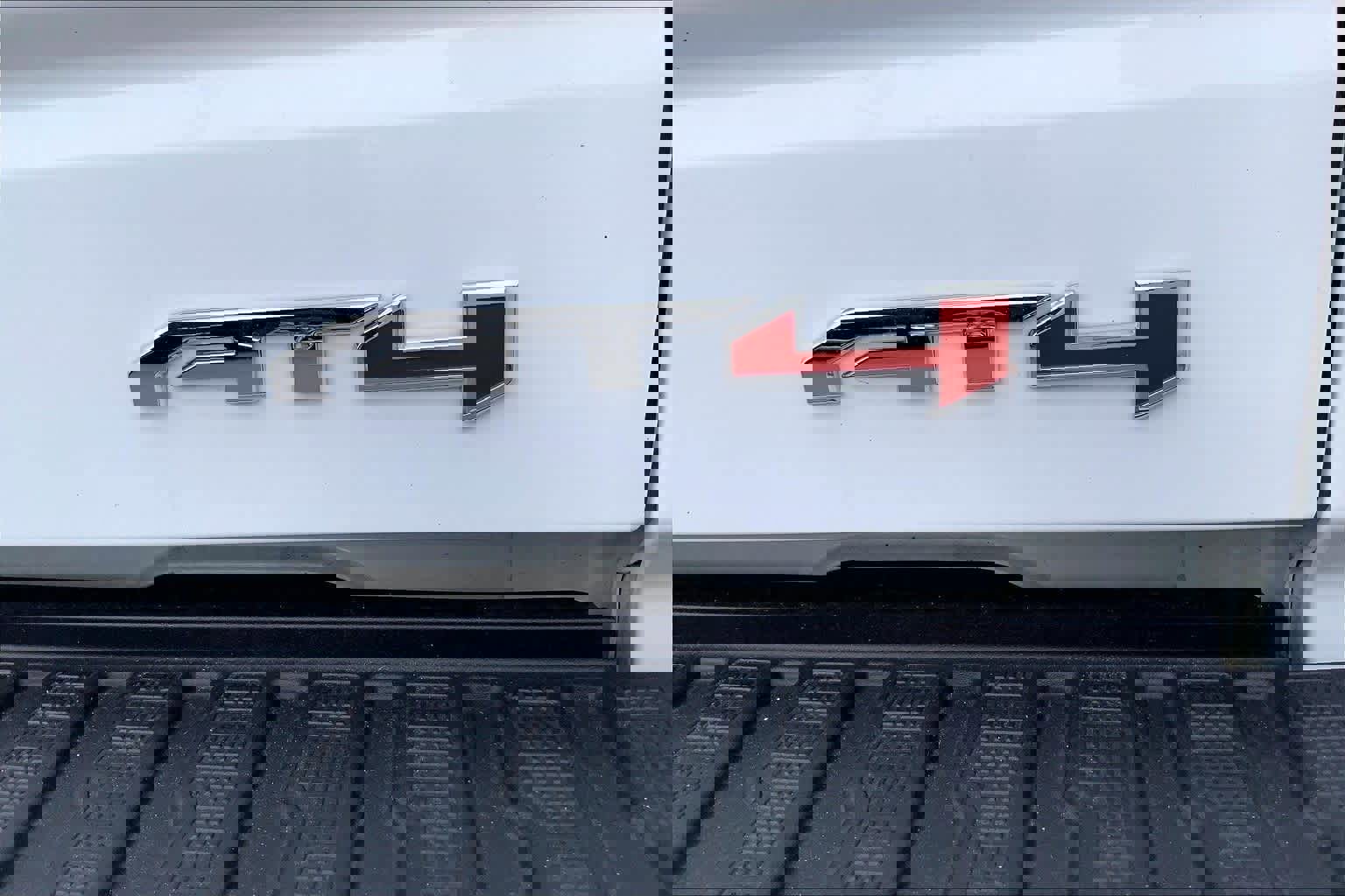 Used 2023 GMC Sierra 1500 AT4 w/ AT4 Premium Package image 8