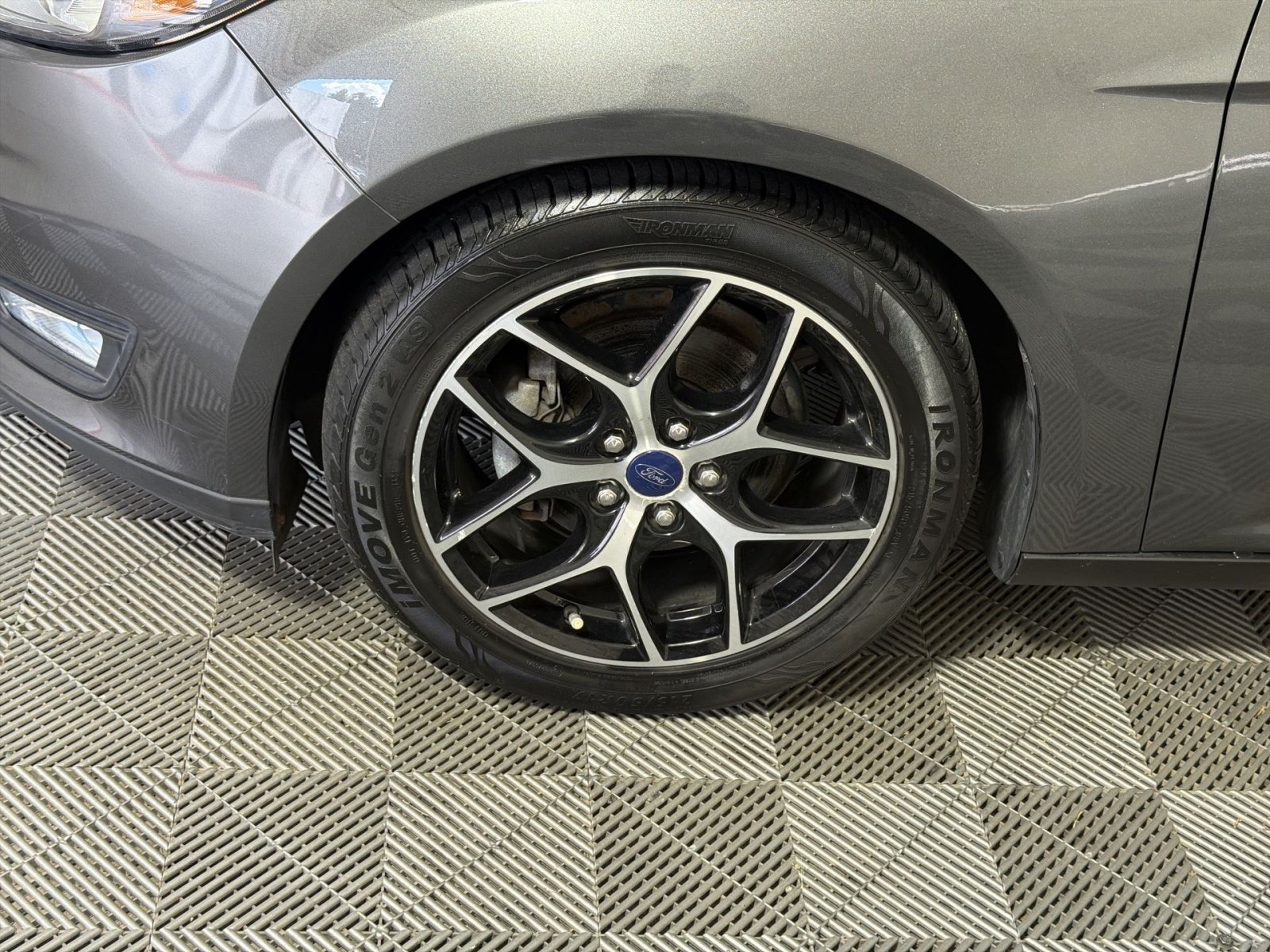 Used 2018 Ford Focus SEL FWD image 12