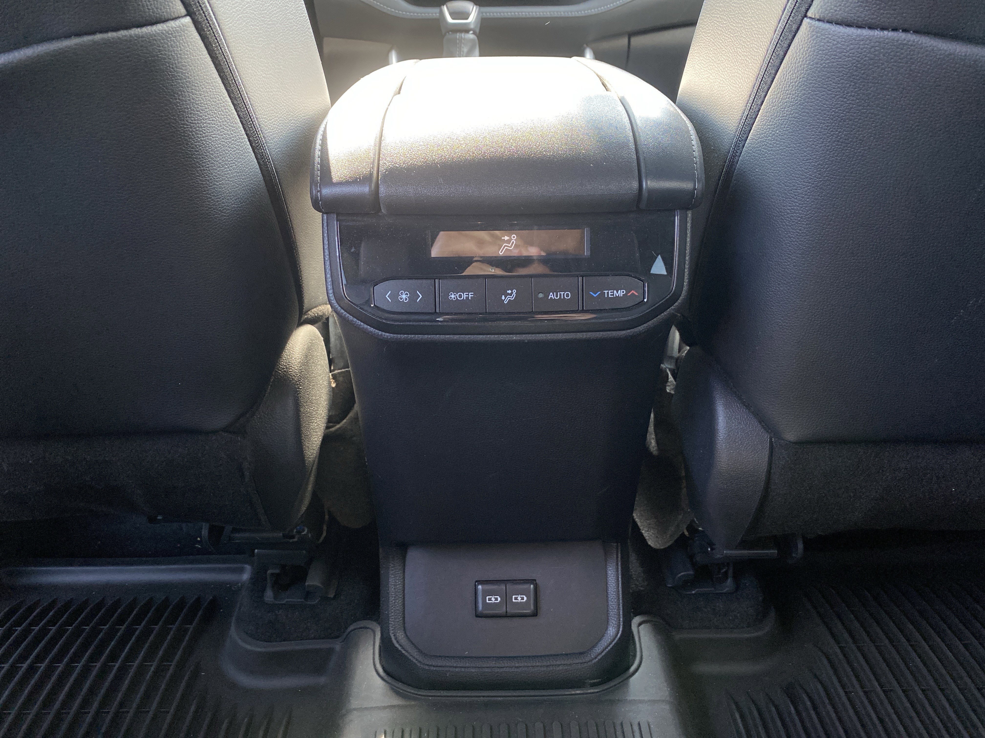 Used 2024 Toyota Highlander XSE image 29