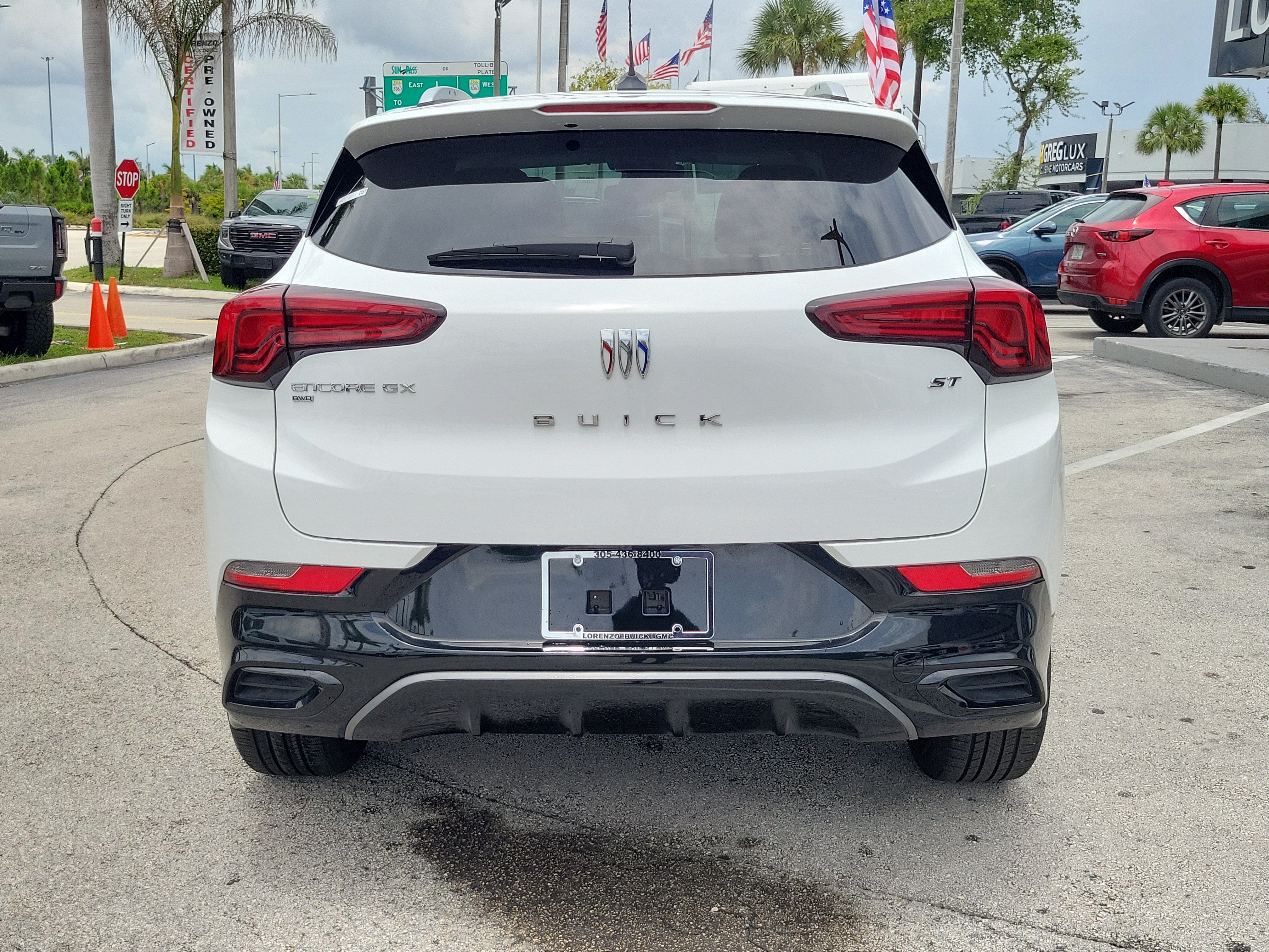 Used 2024 Buick Encore GX Sport Touring AWD/4WD image 6
